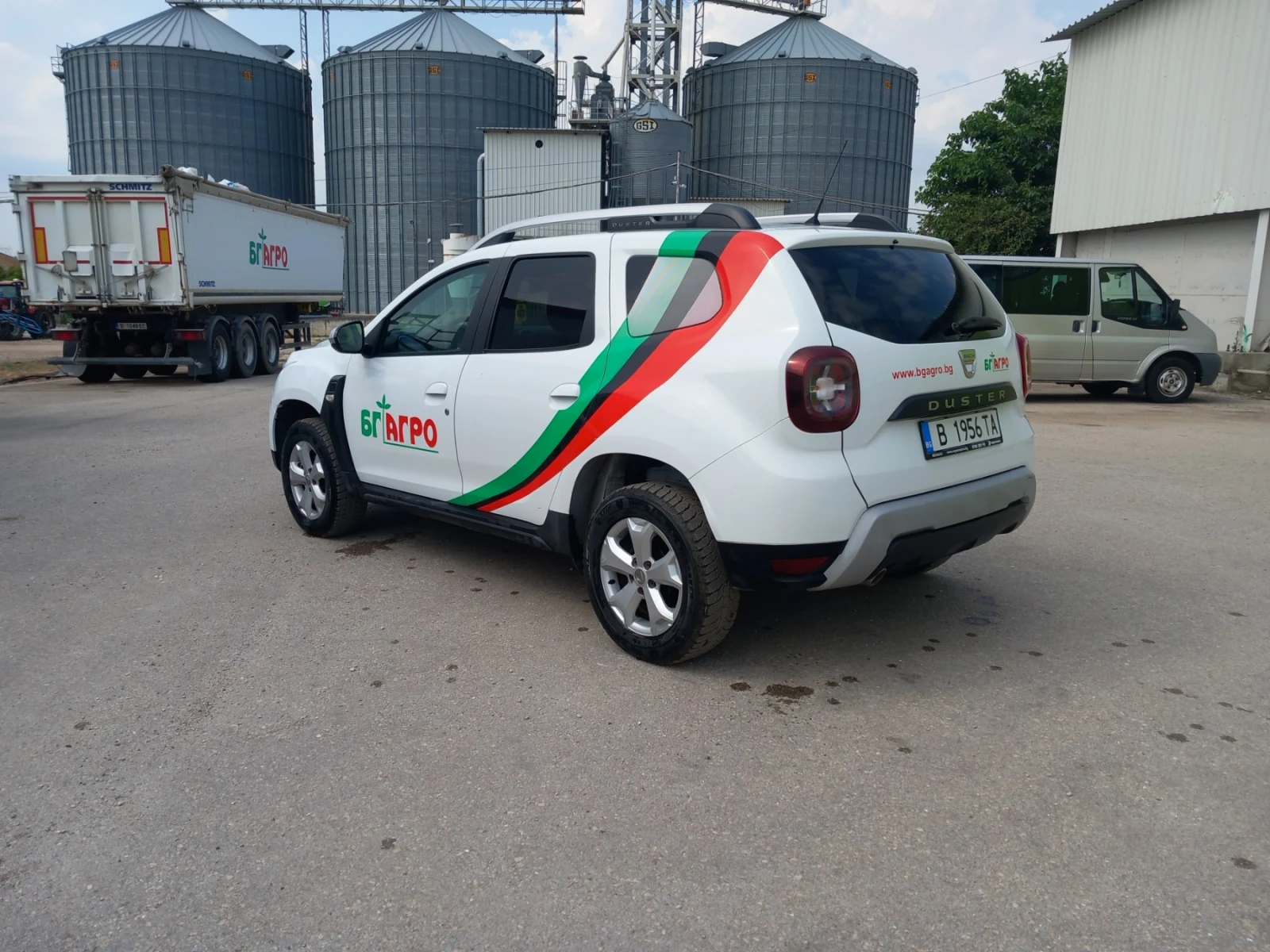 Dacia Duster, снимка 3 - Автомобили и джипове - 55289958