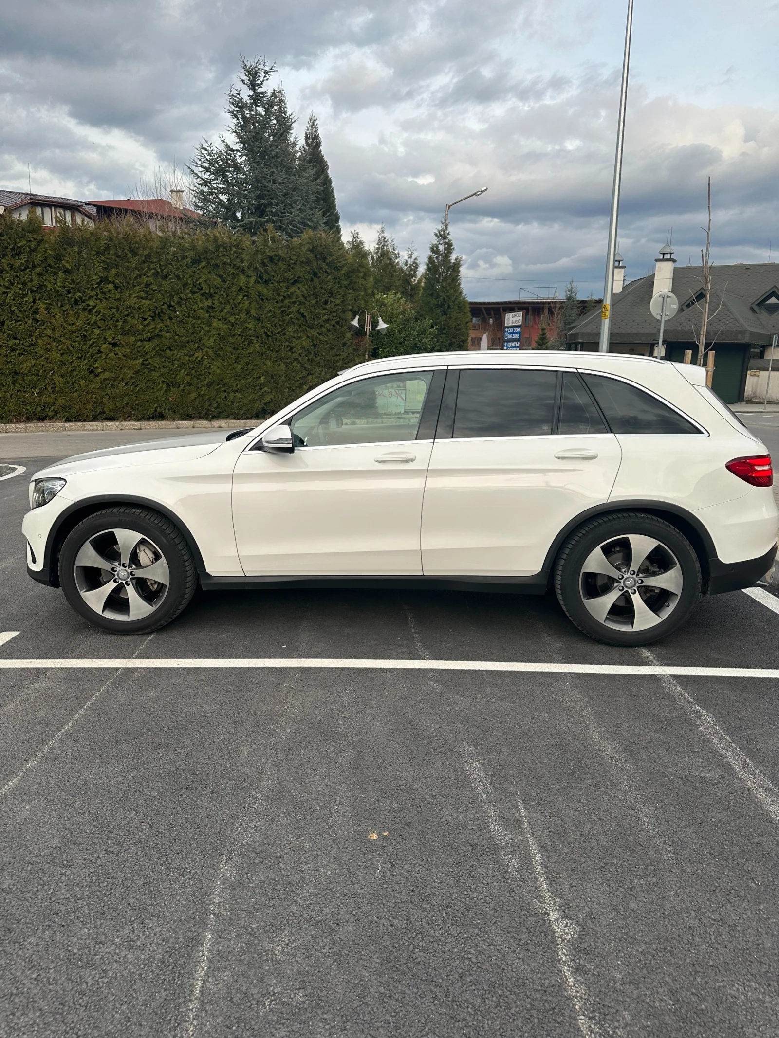 Mercedes-Benz GLC 250, снимка 15 - Автомобили и джипове - 55884515