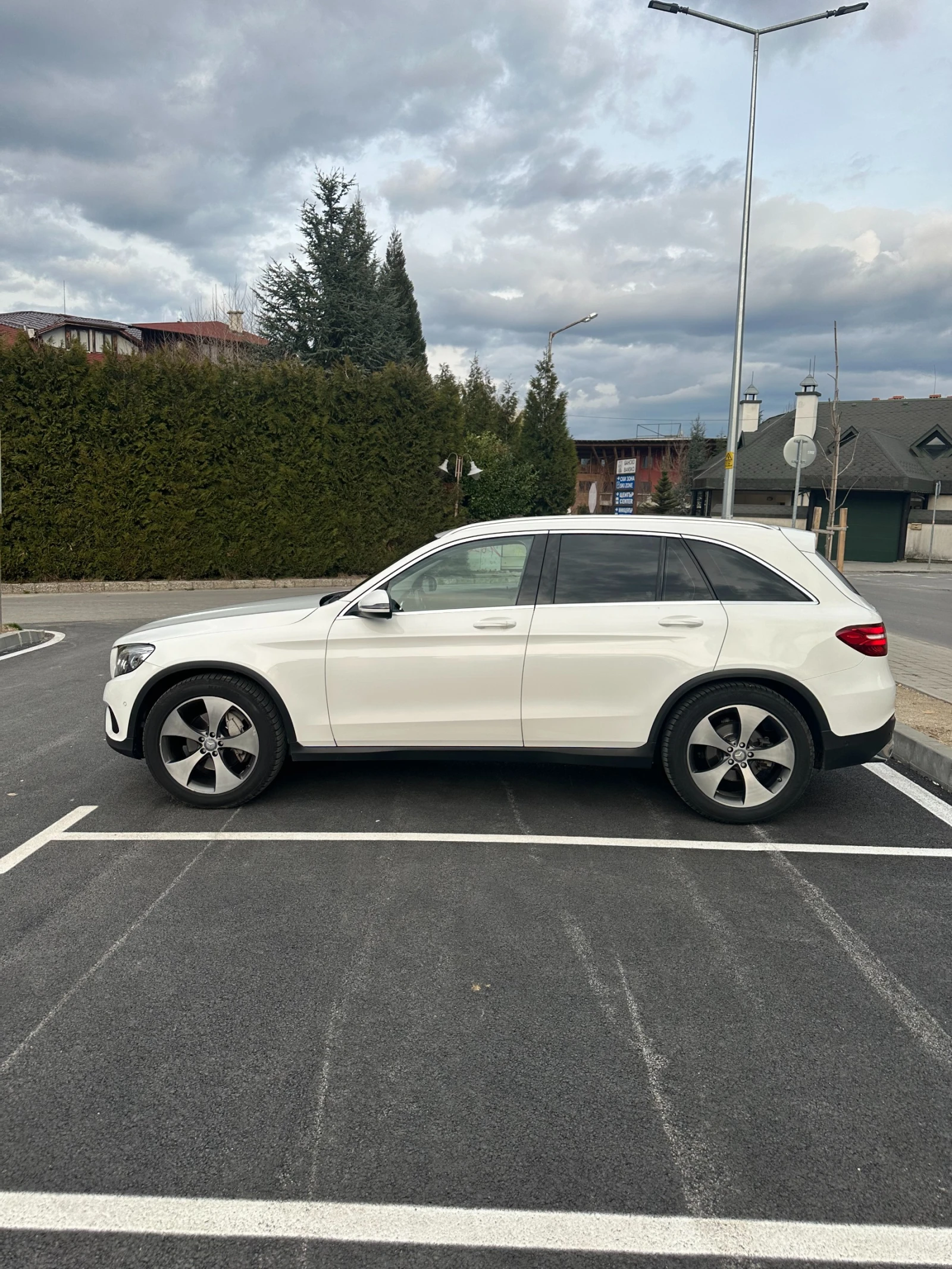 Mercedes-Benz GLC 250, снимка 10 - Автомобили и джипове - 55884515