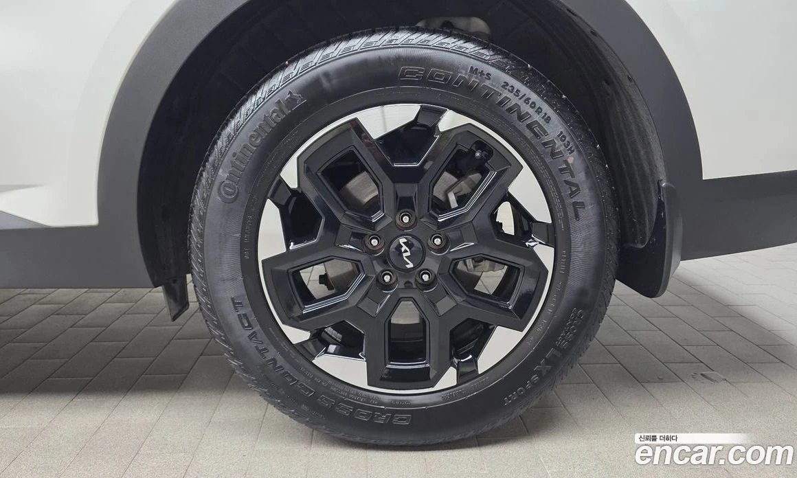 Kia Sorento Gasoline 2.5T 2WD Prestige, снимка 6 - Автомобили и джипове - 56096173