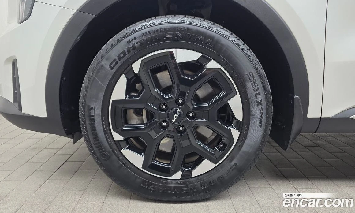 Kia Sorento Gasoline 2.5T 2WD Prestige, снимка 4 - Автомобили и джипове - 56096173
