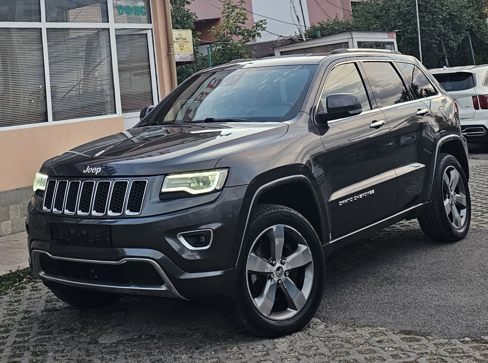 Jeep Grand cherokee 3.0 CRDI Overland 4x4 250к.с. Камера Keyless 