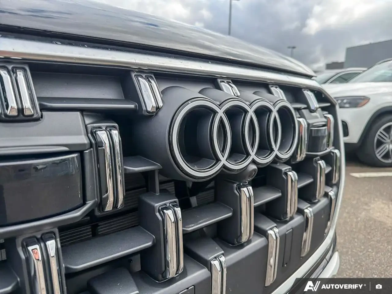 Audi Q7, снимка 8 - Автомобили и джипове - 56227273