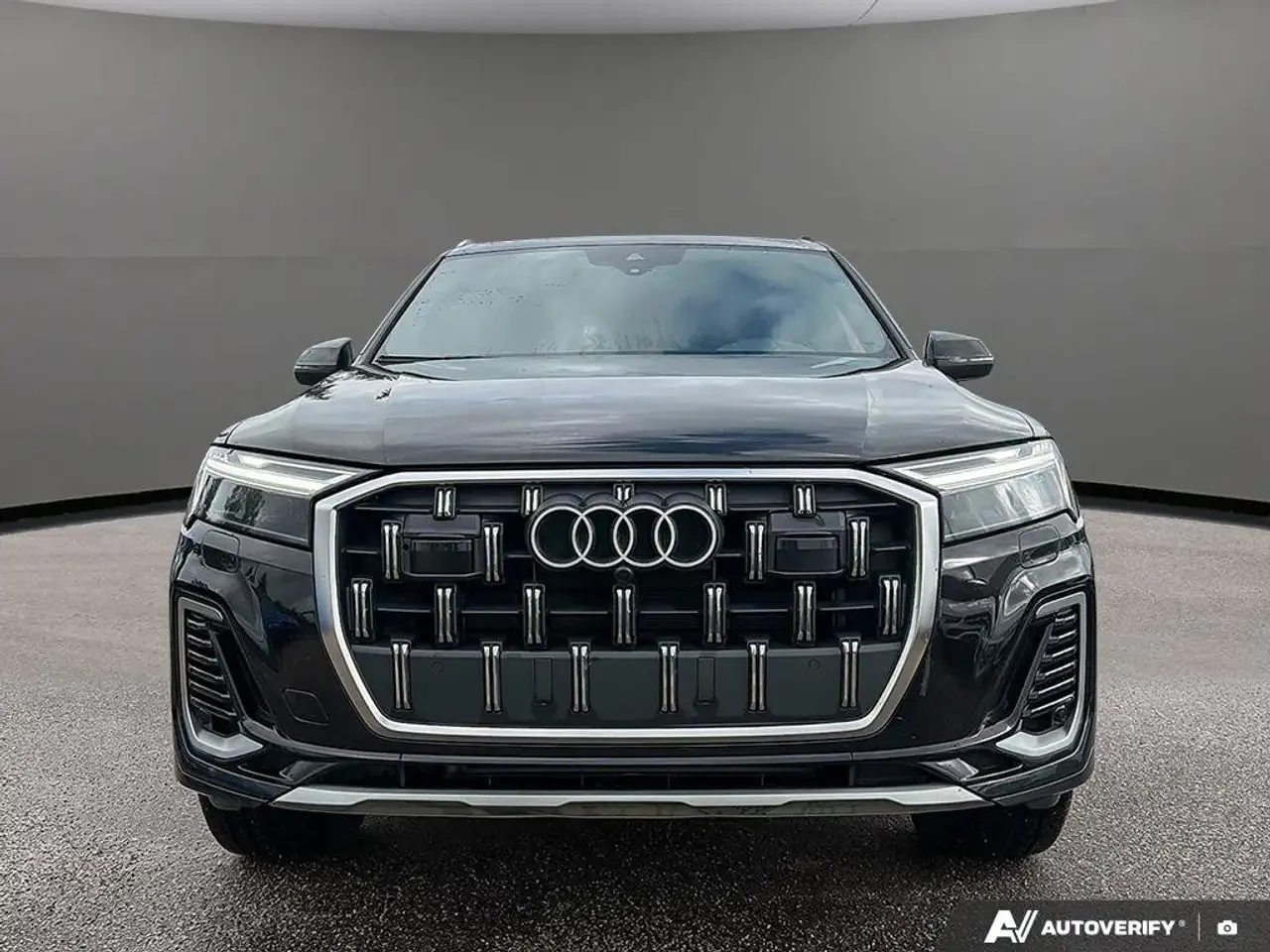 Audi Q7, снимка 2 - Автомобили и джипове - 56227273