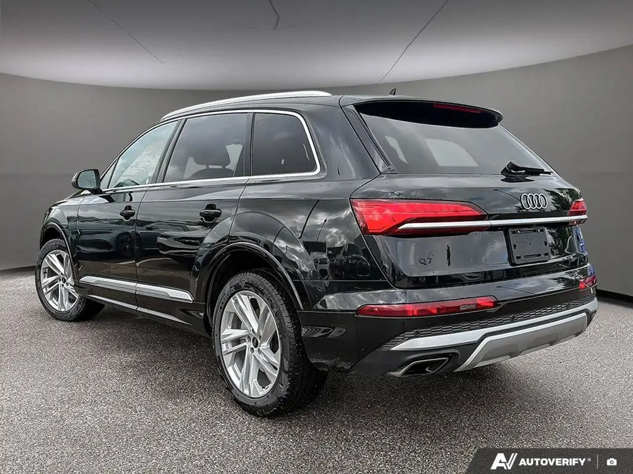 Audi Q7, снимка 5 - Автомобили и джипове - 56227273