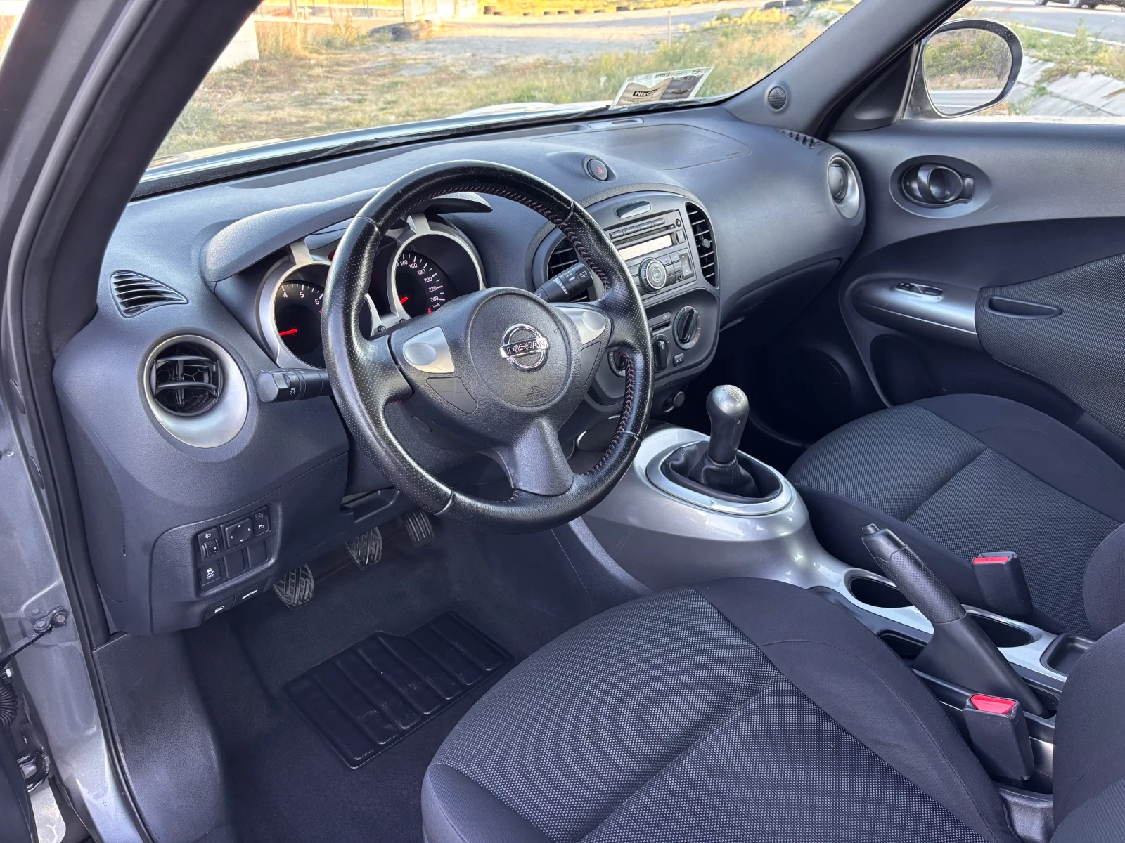 Nissan Juke 1.6 i , снимка 12 - Автомобили и джипове - 56299226