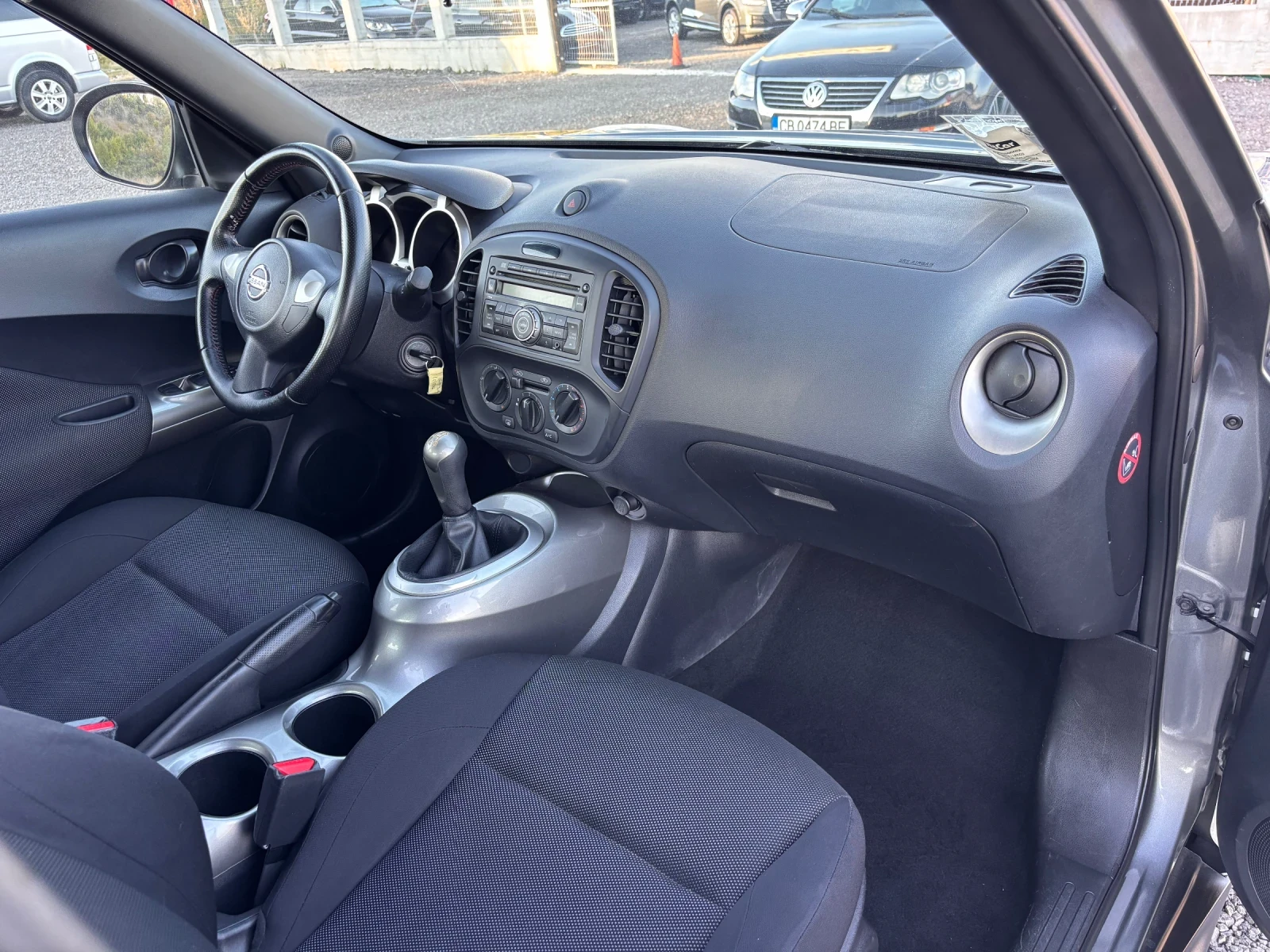 Nissan Juke 1.6 i , снимка 13 - Автомобили и джипове - 56299226