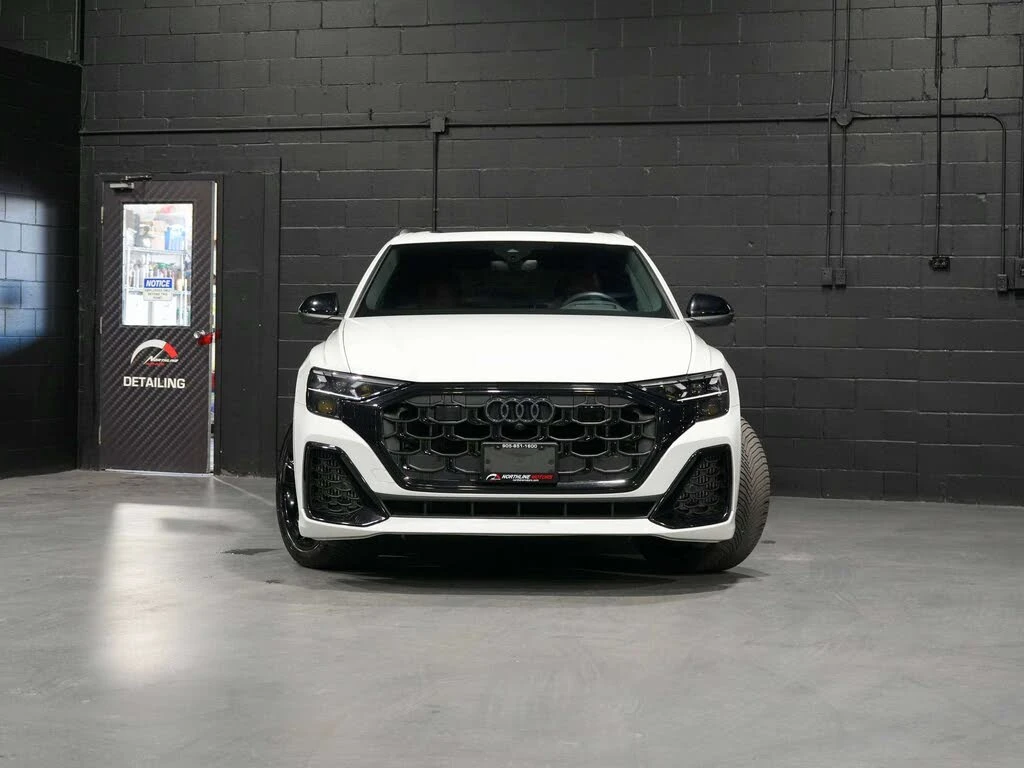 Audi SQ8 4.0T* BLACK OPTIC* MATRIX* B&O* ХЕДЪП* КРАЙНА ЦЕНА