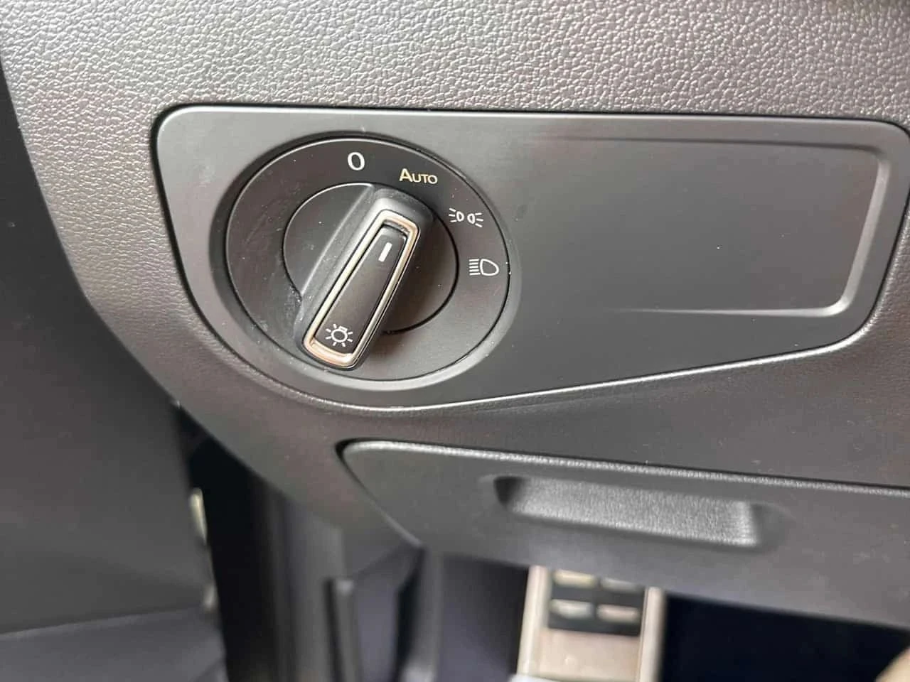 VW Tiguan, снимка 16 - Автомобили и джипове - 56737784