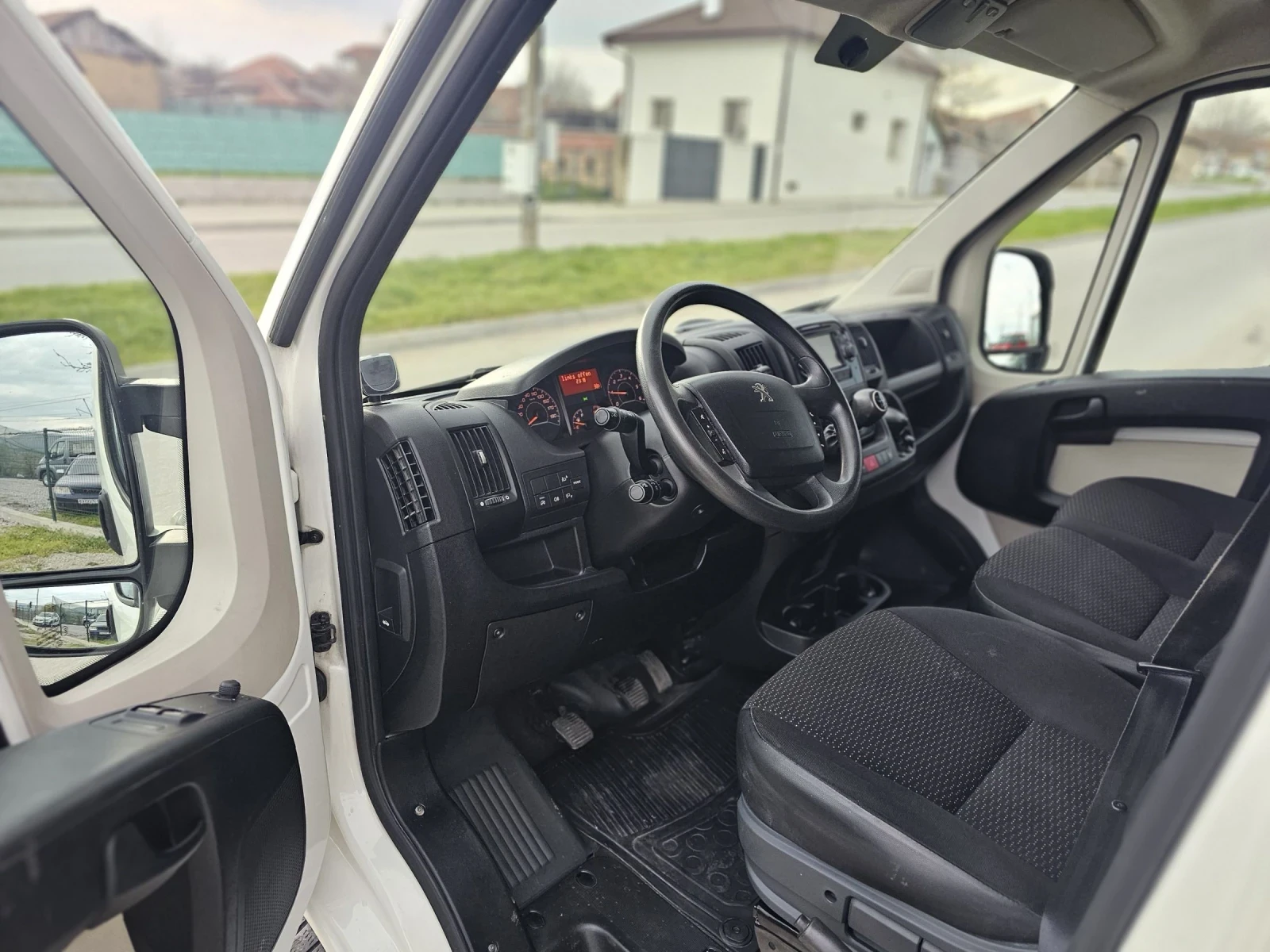 Peugeot Boxer 2.0hdi/130ks/2017g, снимка 8 - Бусове и автобуси - 54127068