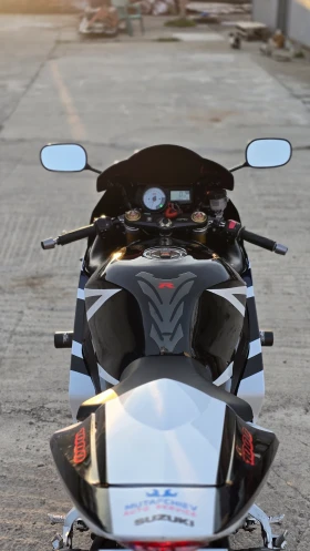 Suzuki Gsxr K4 1000 | Auto.bg — изображение 3