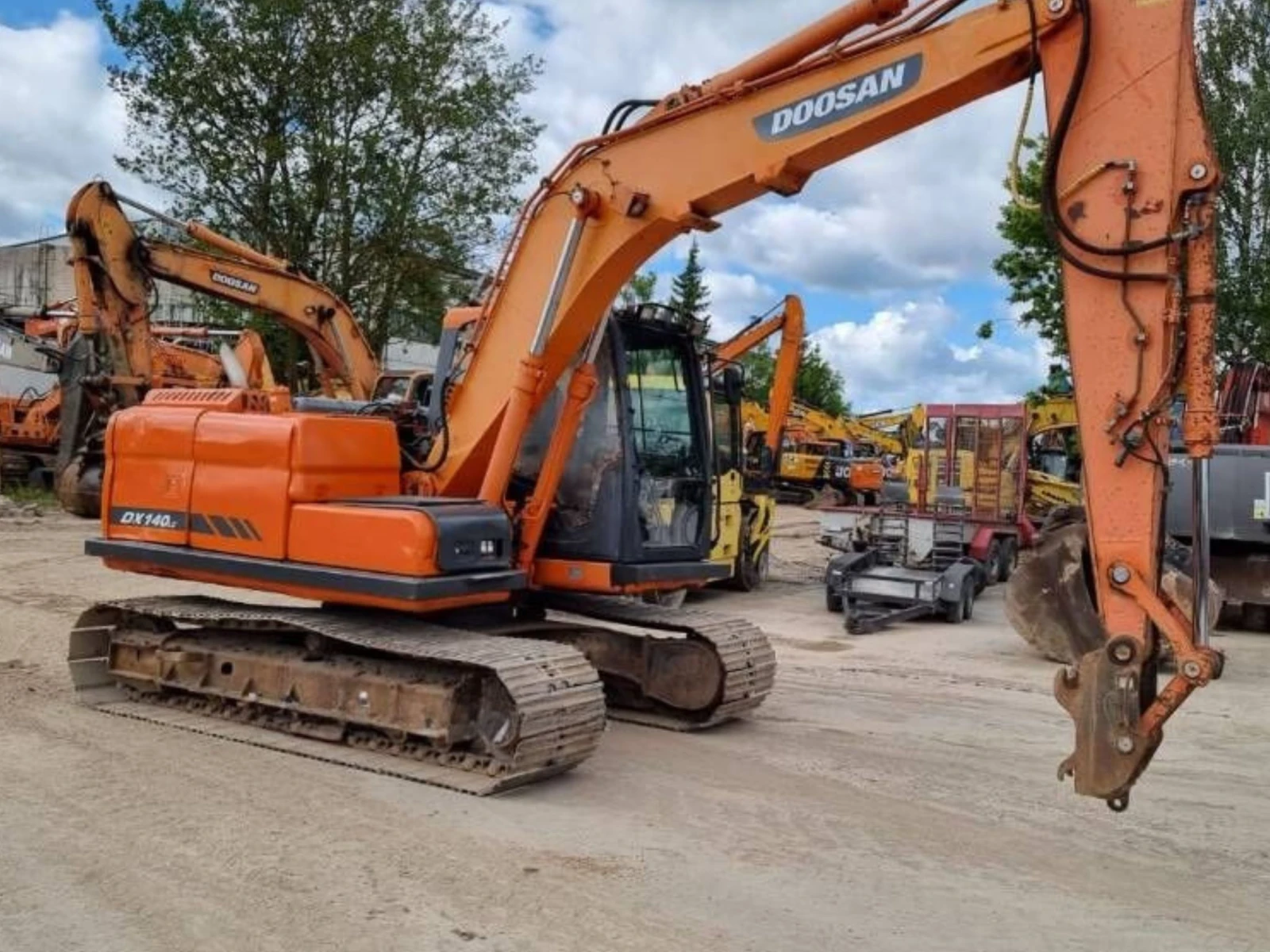 Багер DOOSAN DX140 LC-3 - изображение 3