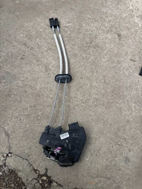 Kia K5 2018г задна лява машинка централно заключване, снимка 1