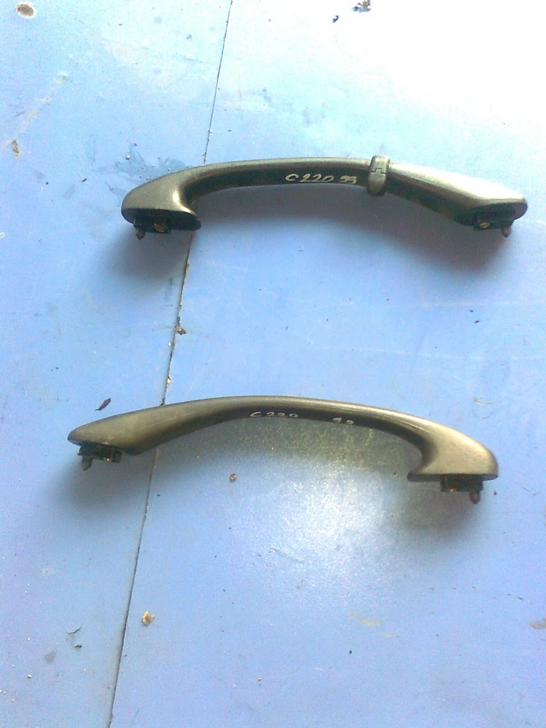 Дръжка таван за Мерцедес Ц220 99г.