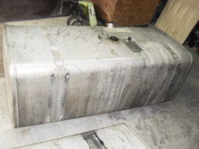 Продавам оригинални алуминиеви резервоари за влекачи Рено/Волво и Скания, снимка 6 - Части - 44559885