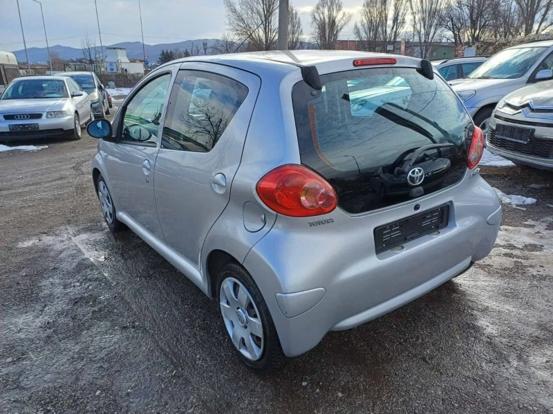 Toyota Aygo 1000, снимка 4 - Автомобили и джипове - 43976595