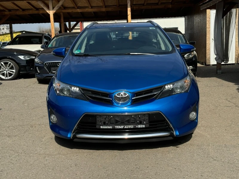 Toyota Auris 1.6i ПЪЛНА СЕРВИЗНА ИСТОРИЯ В ТОЙОТА, снимка 2 - Автомобили и джипове - 44528278