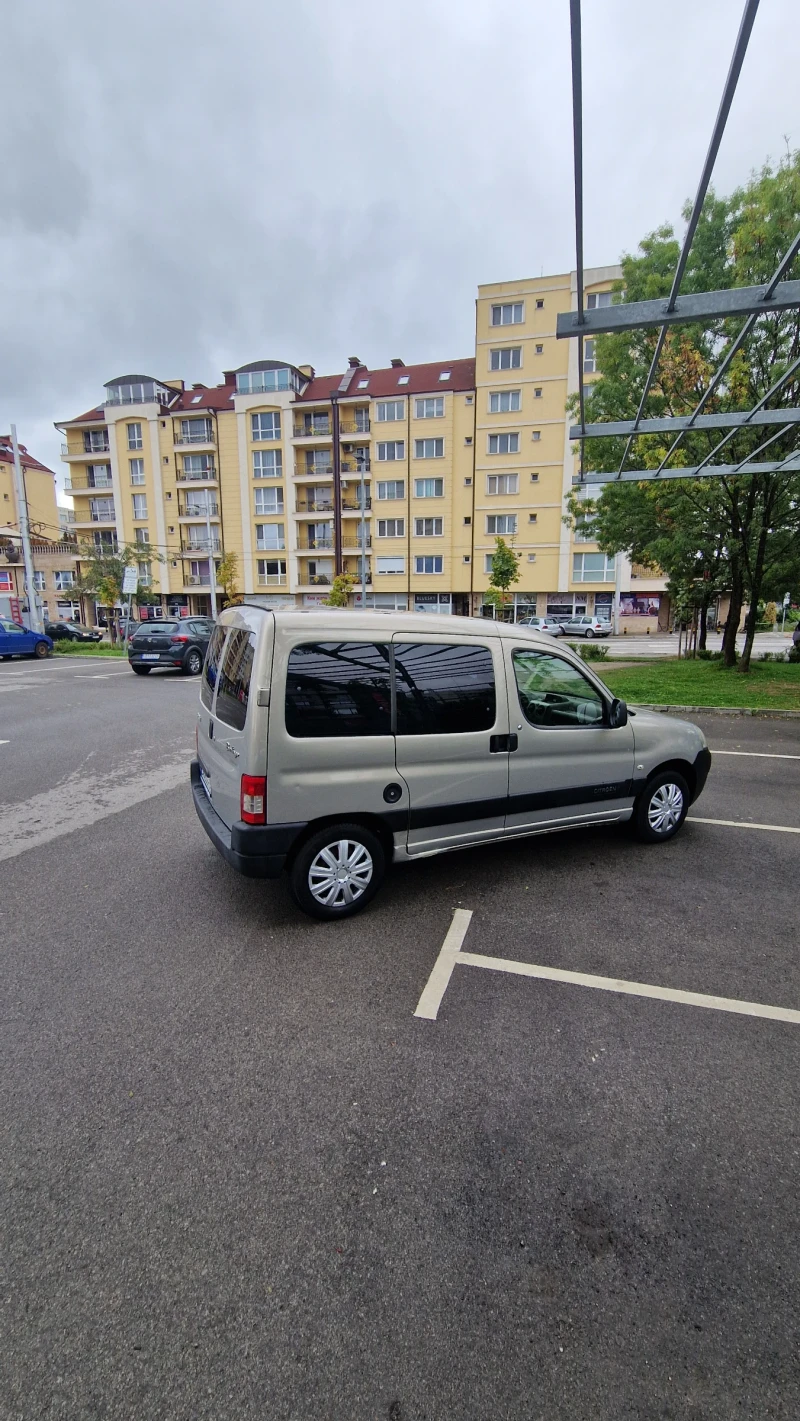 Citroen Berlingo 1.6 HDI, снимка 6 - Автомобили и джипове - 47205961