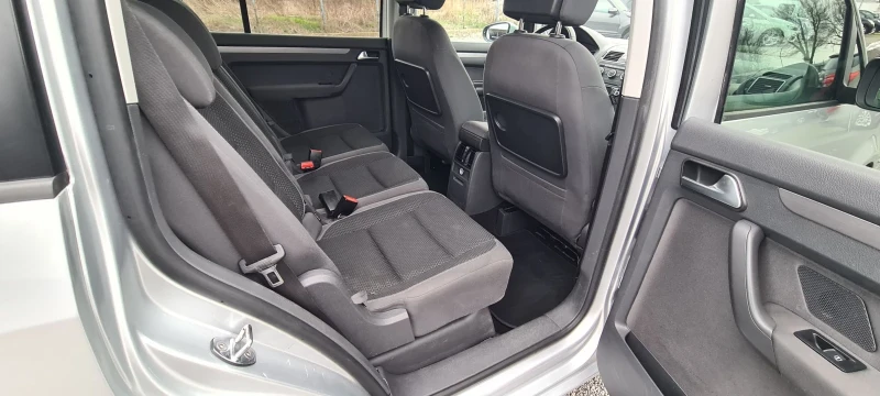 VW Touran 1.4  140ps, снимка 12 - Автомобили и джипове - 48680388