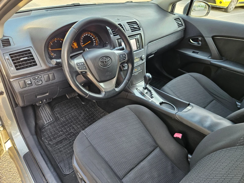 Toyota Avensis 2.2d-AT-NAVI, снимка 9 - Автомобили и джипове - 49934053