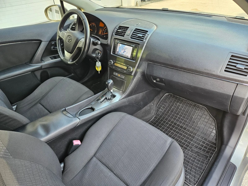 Toyota Avensis 2.2d-AT-NAVI, снимка 14 - Автомобили и джипове - 49934053