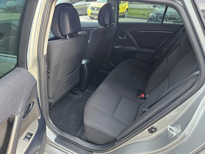 Toyota Avensis 2.2d-AT-NAVI, снимка 16 - Автомобили и джипове - 49934053