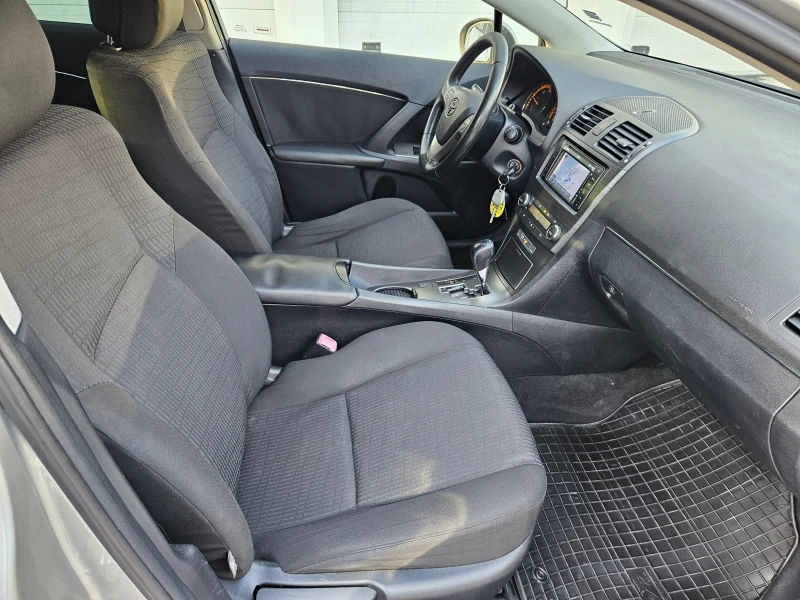 Toyota Avensis 2.2d-AT-NAVI, снимка 15 - Автомобили и джипове - 49934053