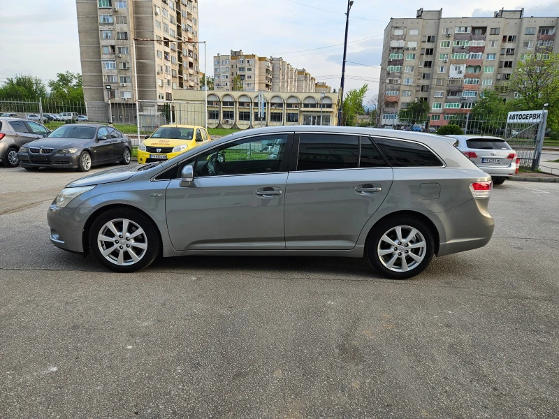 Toyota Avensis 2.2d-AT-NAVI, снимка 2 - Автомобили и джипове - 49934053