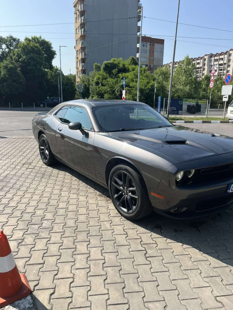 Dodge Challenger SXT AWD, снимка 3 - Автомобили и джипове - 52396970
