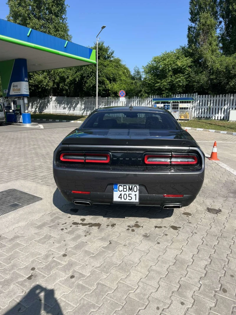 Dodge Challenger SXT AWD, снимка 4 - Автомобили и джипове - 52396970