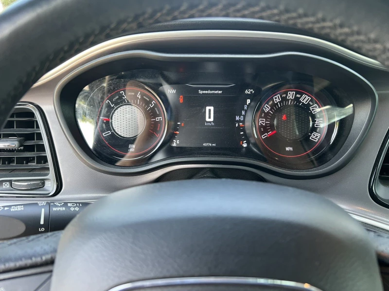 Dodge Challenger SXT AWD, снимка 7 - Автомобили и джипове - 52396970