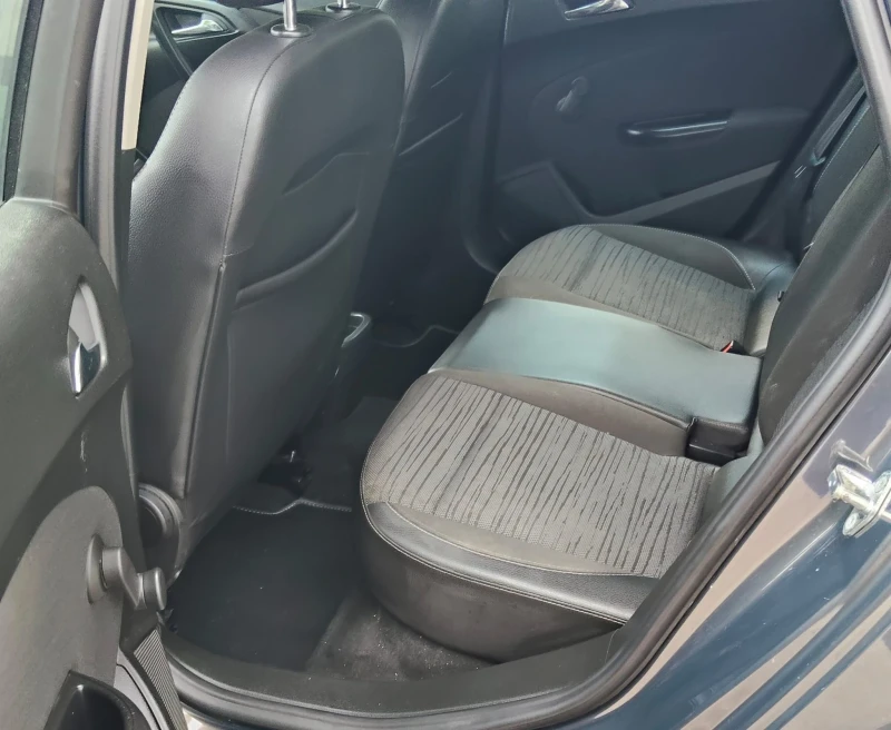 Opel Astra, снимка 15 - Автомобили и джипове - 51751015