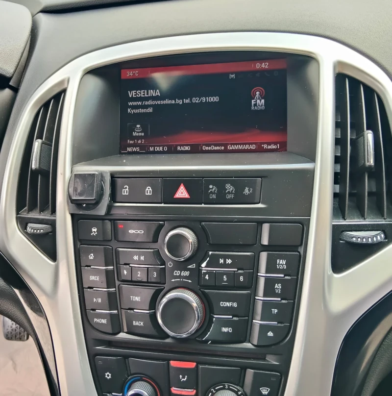 Opel Astra, снимка 12 - Автомобили и джипове - 51751015