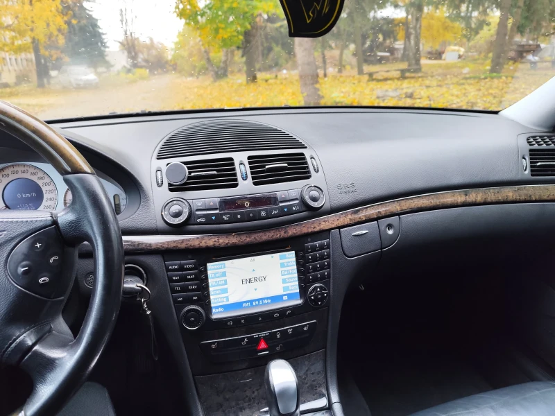 Mercedes-Benz E 500, снимка 8 - Автомобили и джипове - 52904661