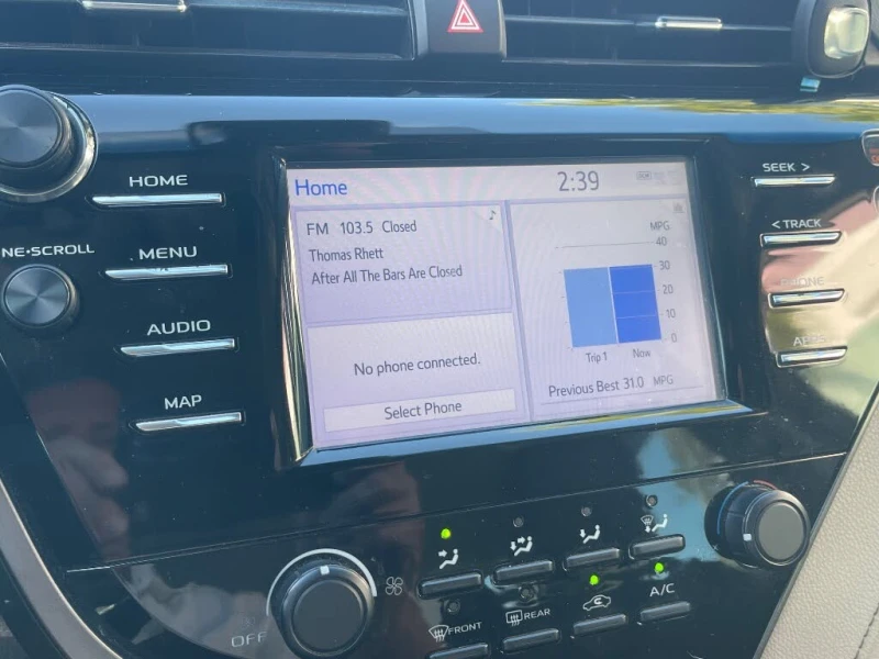 Toyota Camry !LE-FWD! * АвтоКредит* Цена до БГ* , снимка 10 - Автомобили и джипове - 53374711