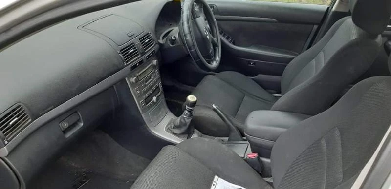 Toyota Avensis 2.0 d4d, снимка 4 - Автомобили и джипове - 30349182