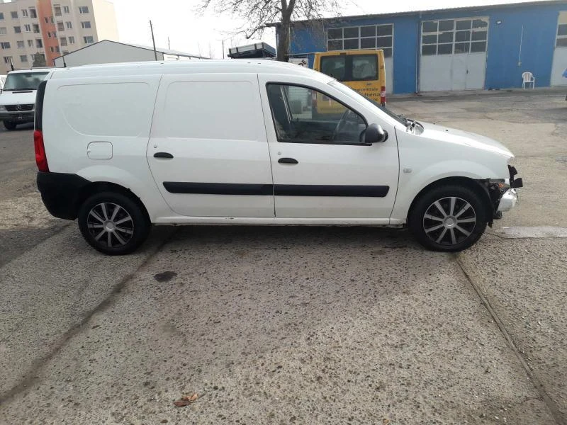 Dacia Logan 1.5 dci, снимка 2 - Автомобили и джипове - 31574487