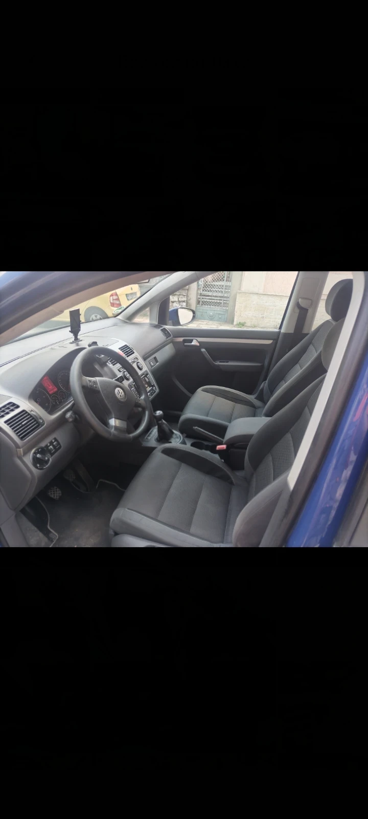 VW Touran, снимка 12 - Автомобили и джипове - 49169247