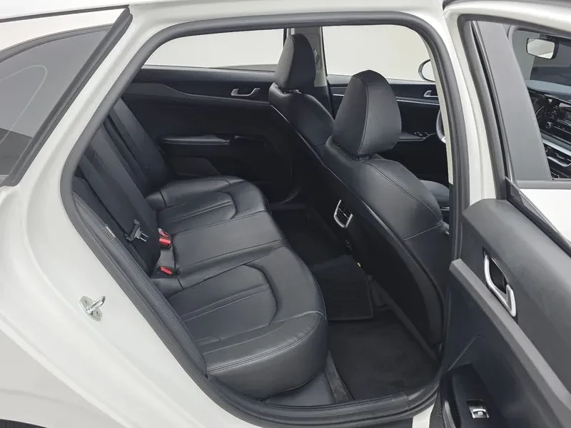 Kia K5 2.0 Trendy, снимка 12 - Автомобили и джипове - 55847518