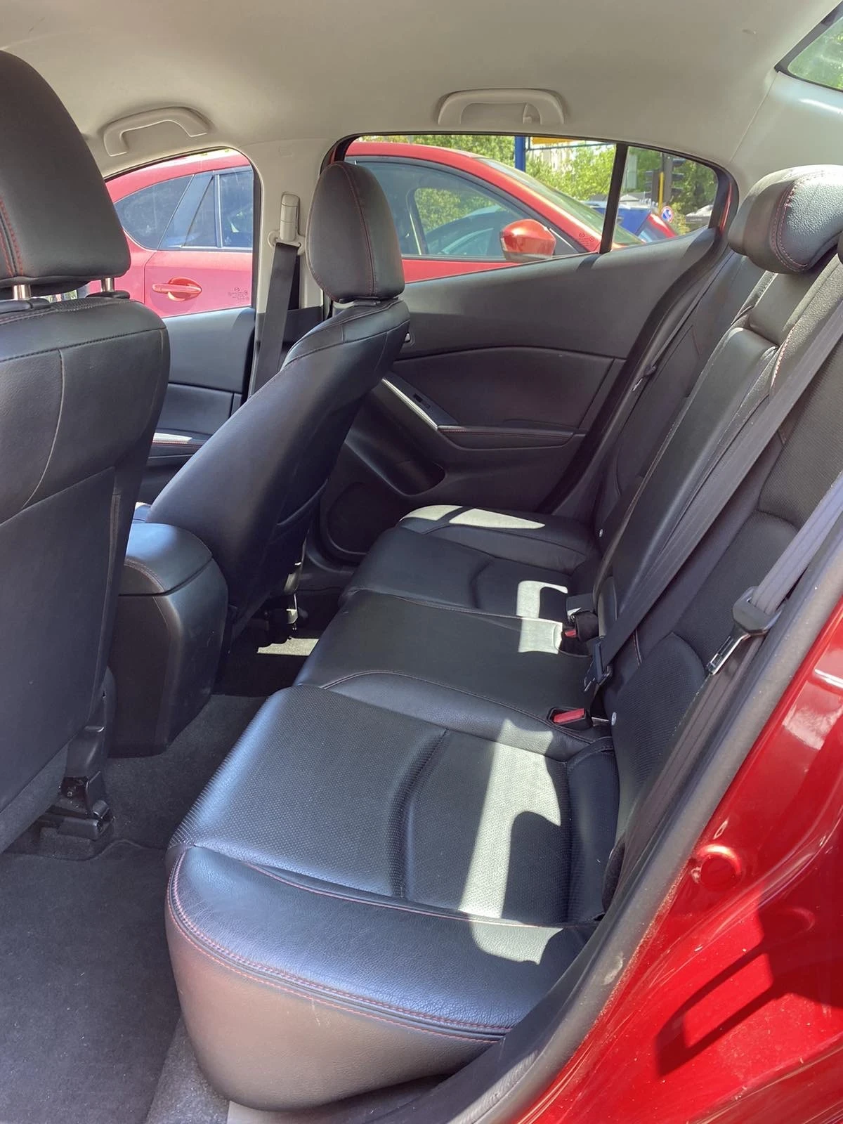 Mazda 3 2.2 D SKY ACTIVE - изображение 10