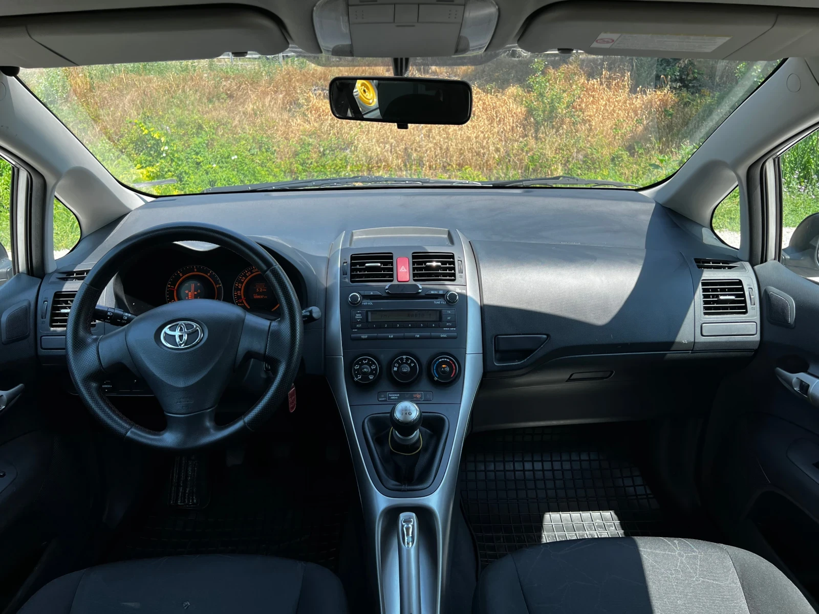 Toyota Auris 1.4 D-4D 189000KM - изображение 7