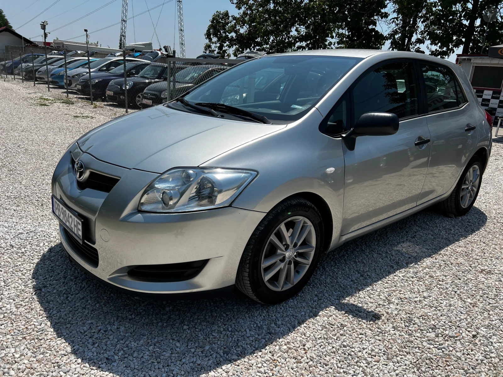 Toyota Auris 1.4 D-4D 189000KM - изображение 2