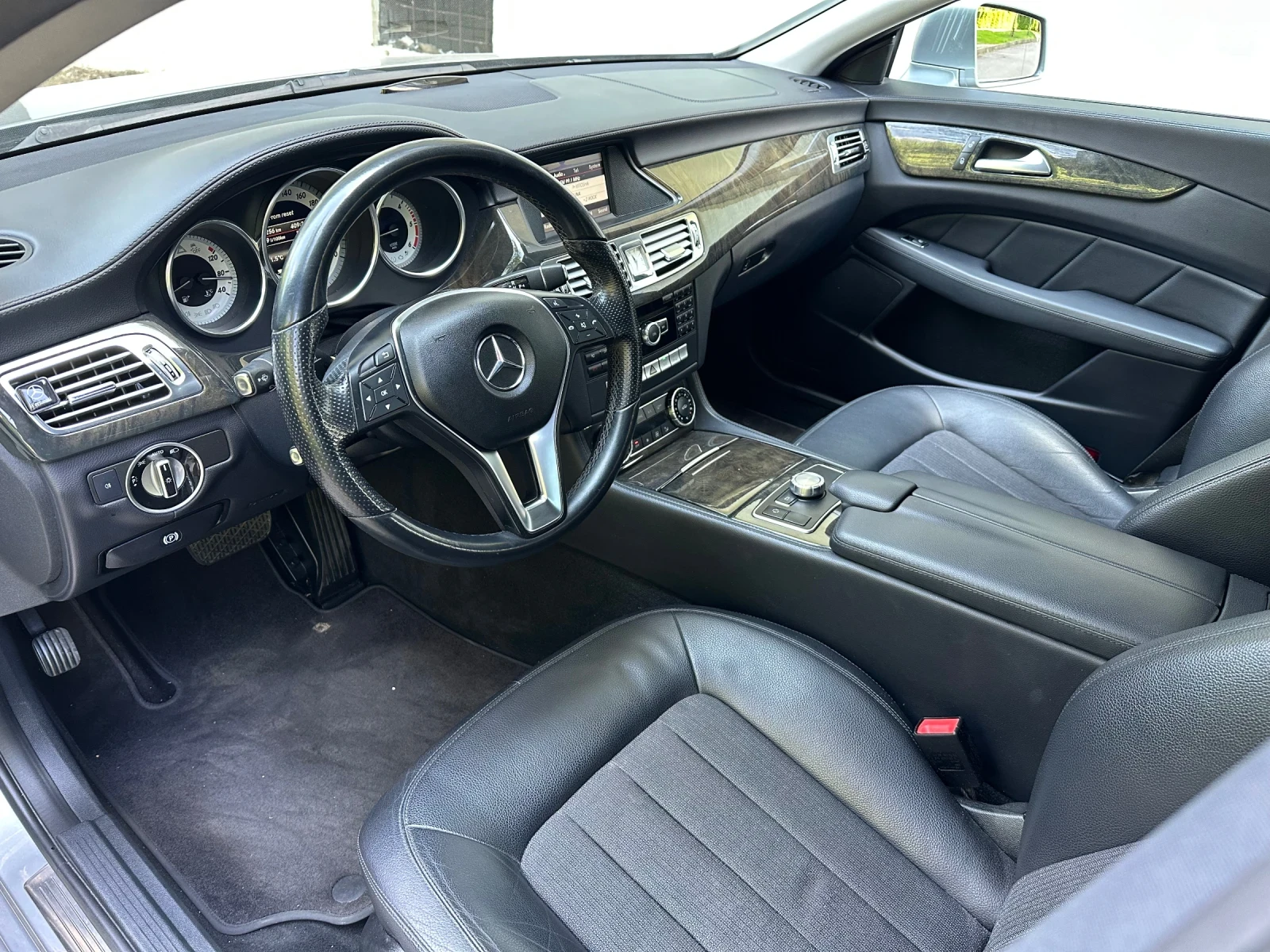 Mercedes-Benz CLS 250 SHOOTING BRAKE / РЕГИСТРИРАН - изображение 9