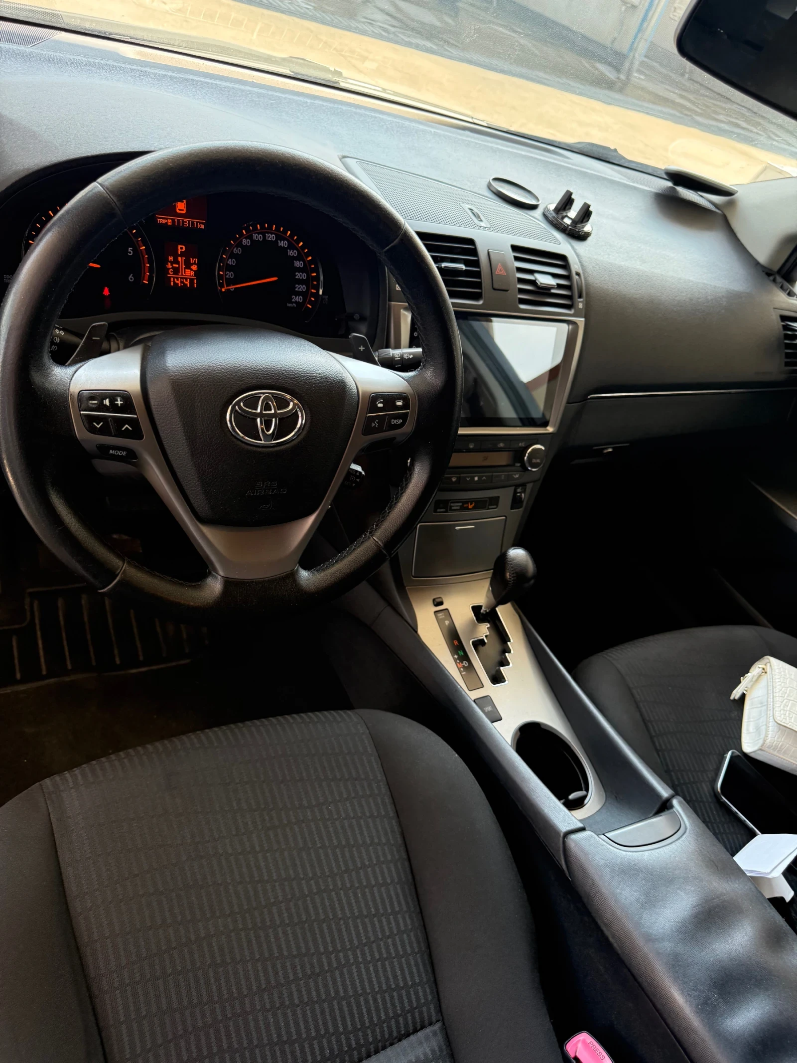 Toyota Avensis  - изображение 9
