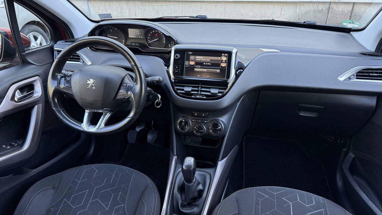 Peugeot 2008 1.6 BlueHDi - изображение 9