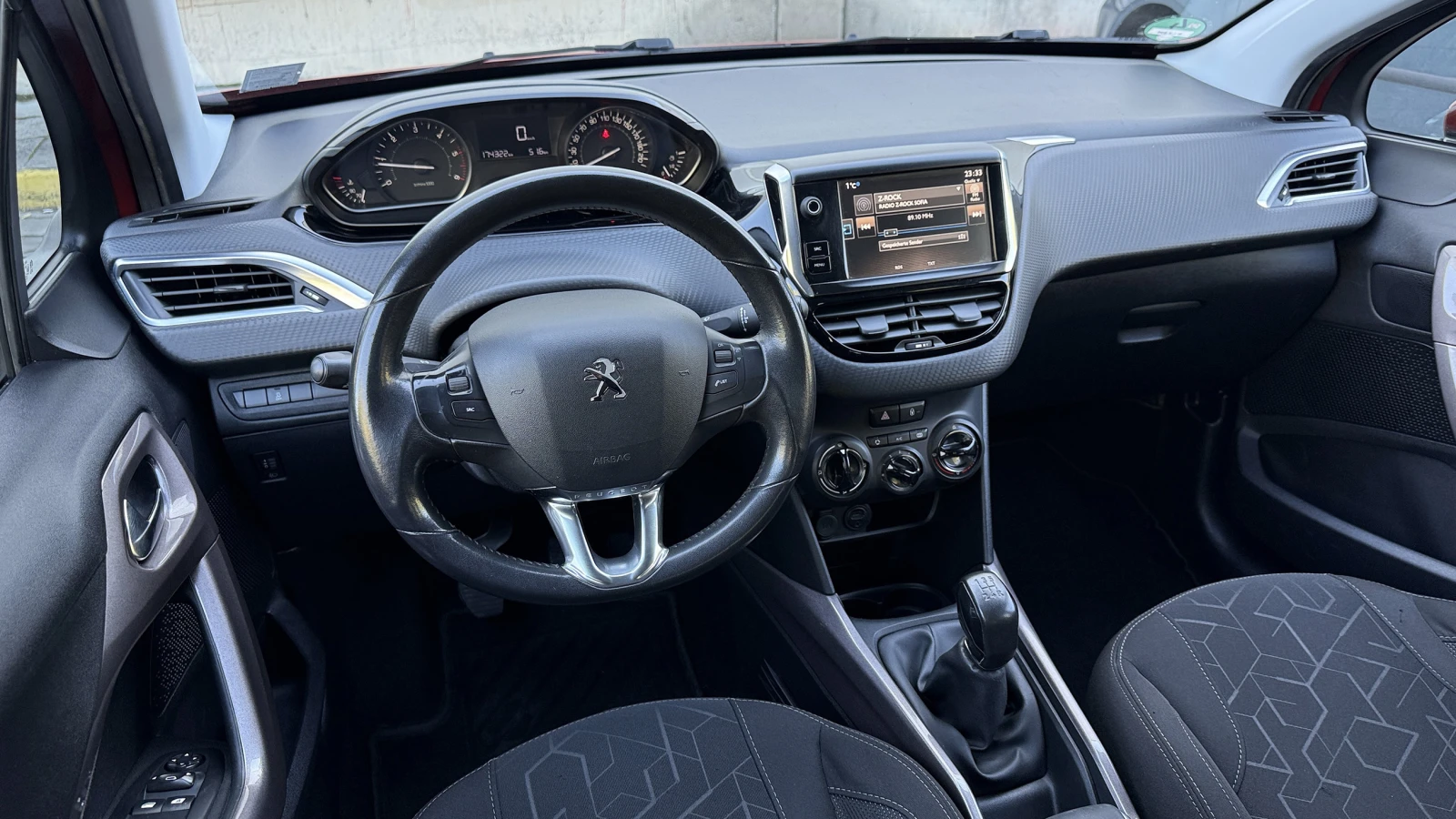 Peugeot 2008 1.6 BlueHDi - изображение 8