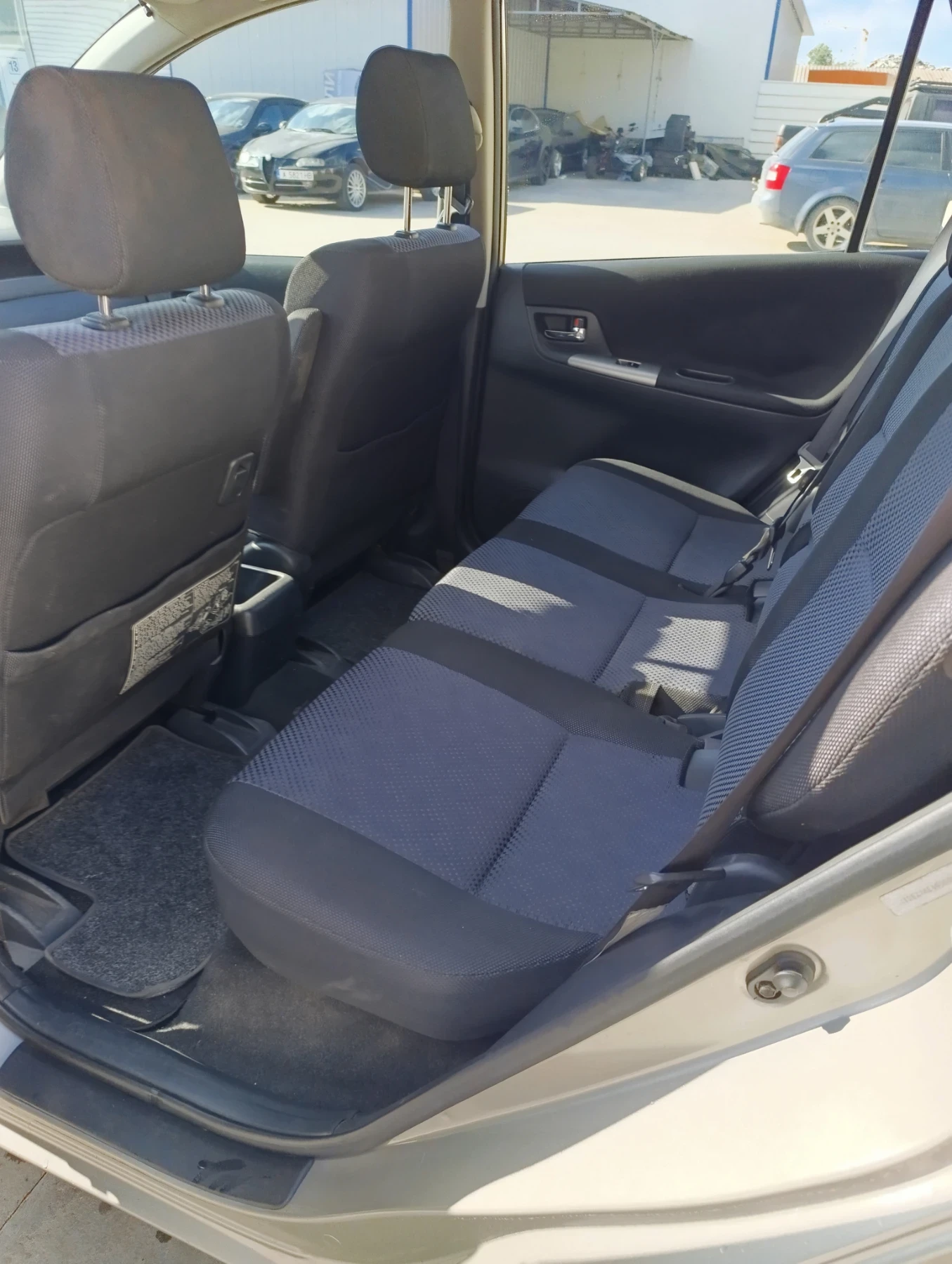 Toyota Corolla verso  - изображение 6