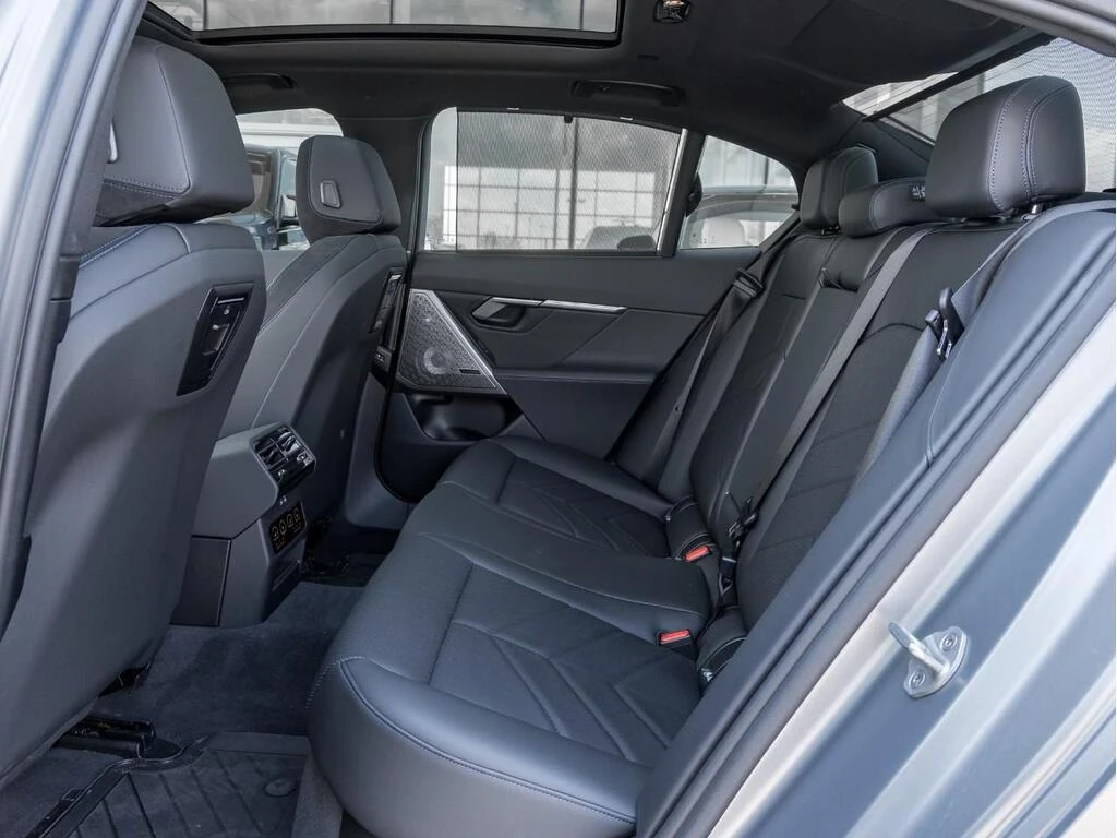 BMW 550 E HYBRID * * CARFAX * *   * *  | Mobile.bg   16