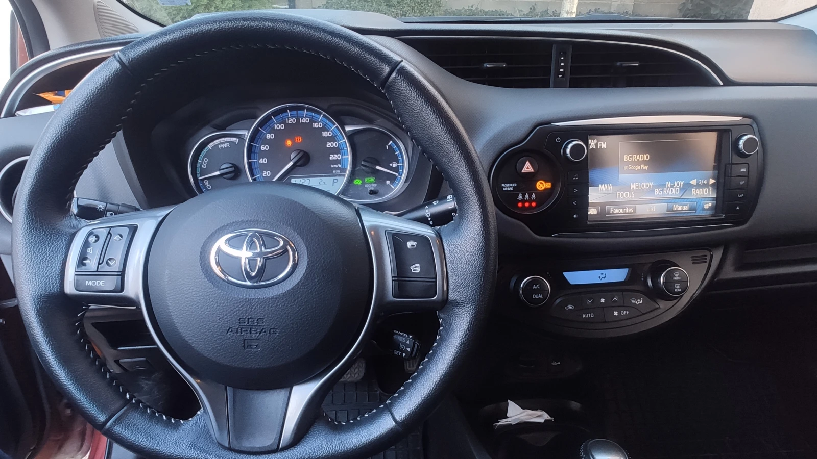 Toyota Yaris SwissTrend + Газова уредба , снимка 13 - Автомобили и джипове - 53970887