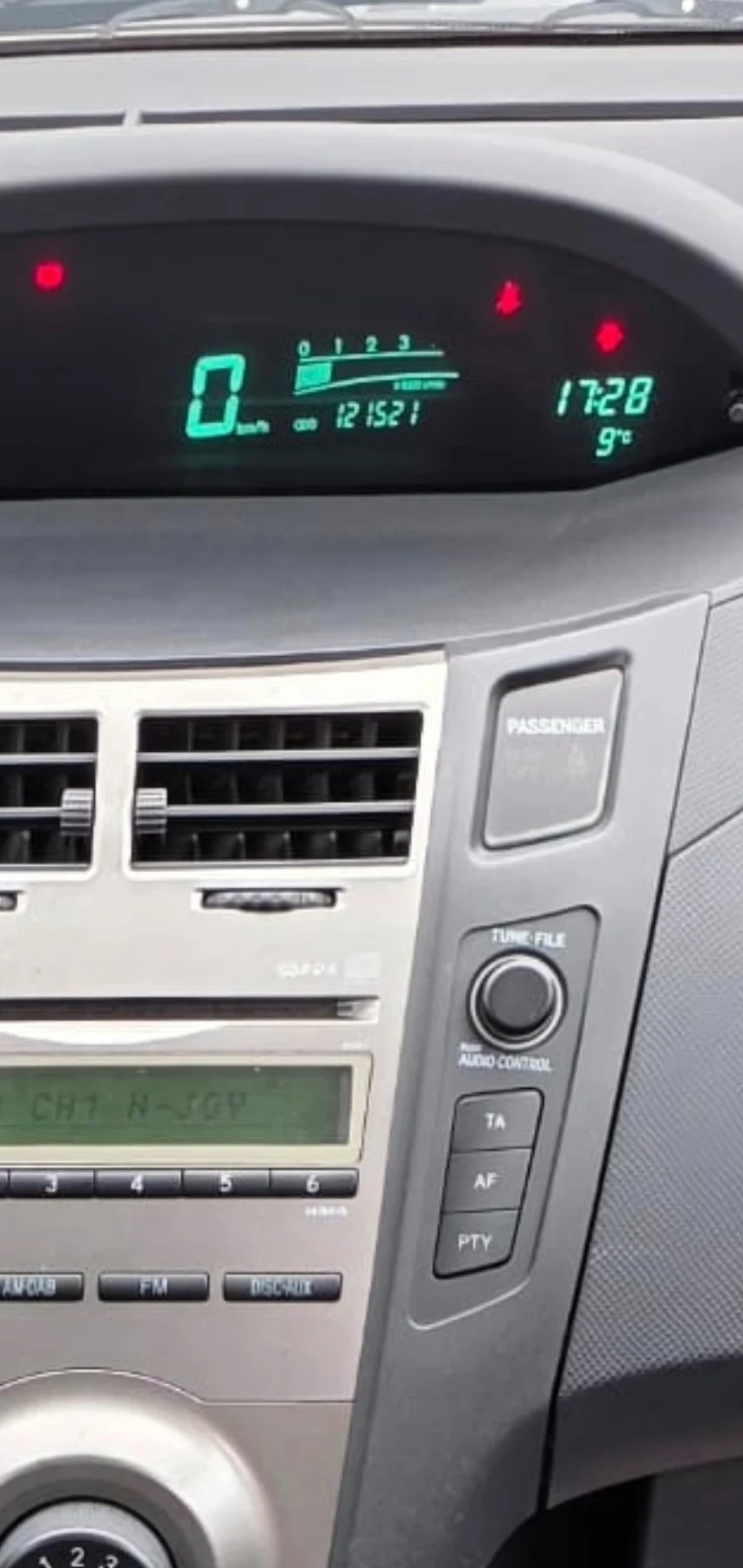 Toyota Yaris 1.0i 2ser 5d.Face Lift 121���.��! | Mobile.bg � ����������� 12